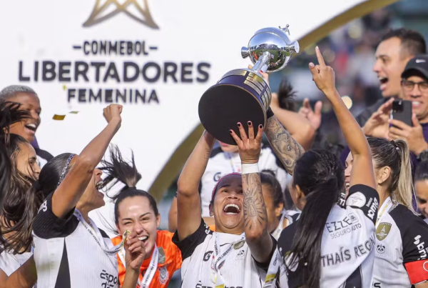 O crescimento do futebol feminino no mercado financeiro