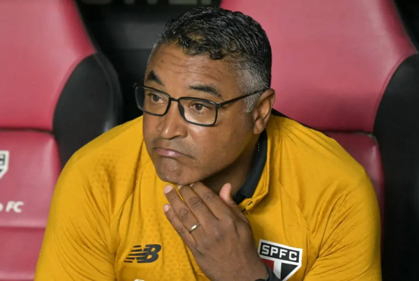 A cultura da impaciência: por que o futebol brasileiro não sustenta seus treinadores?A cultura da impaciência: por que o futebol brasileiro não sustenta seus treinadores?