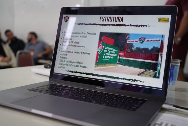 FootHub abre inscrições para a 4ª turma do curso "Olhos para a Base" focado na qualificação das categorias de formação no futebol